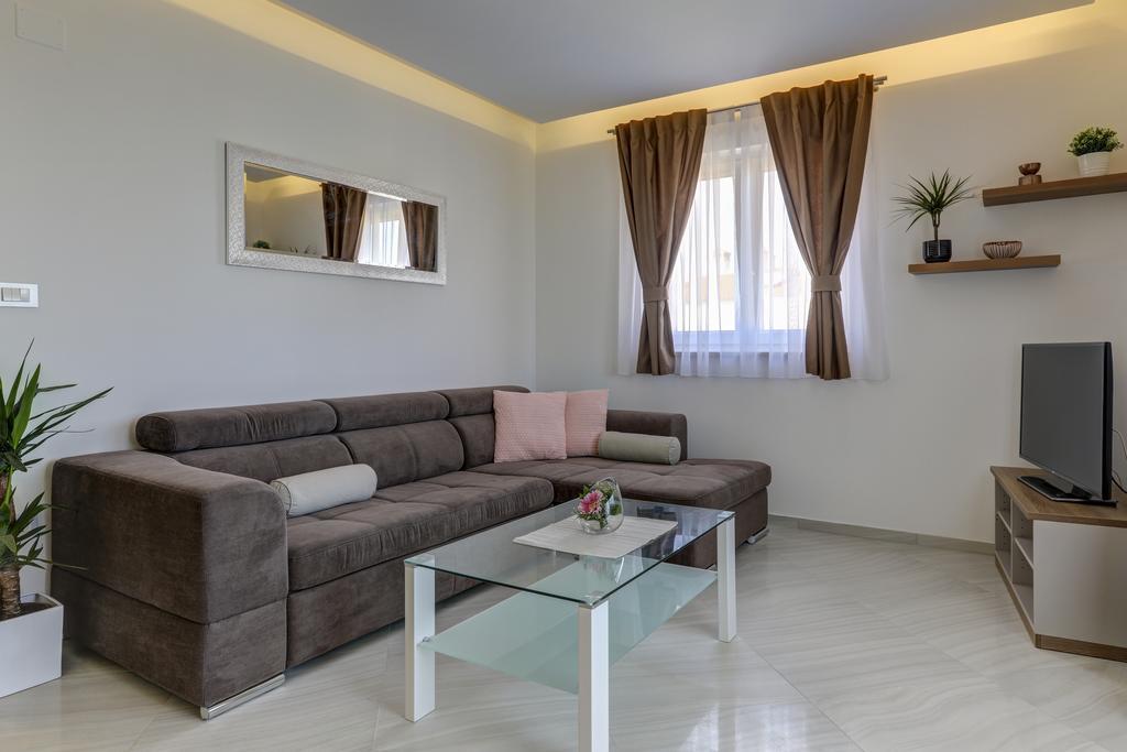 Apartments Lapis Премантура Екстериор снимка
