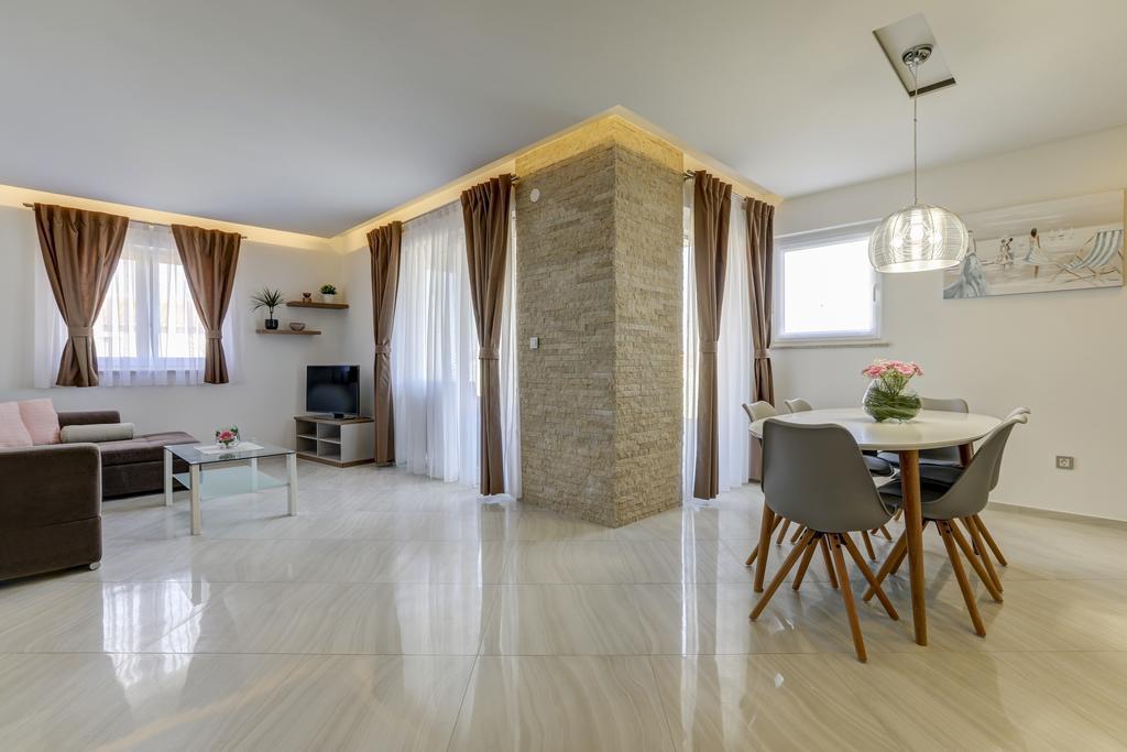 Apartments Lapis Премантура Екстериор снимка
